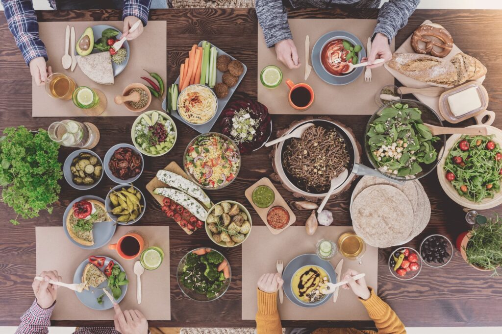 People eating healthy lunch